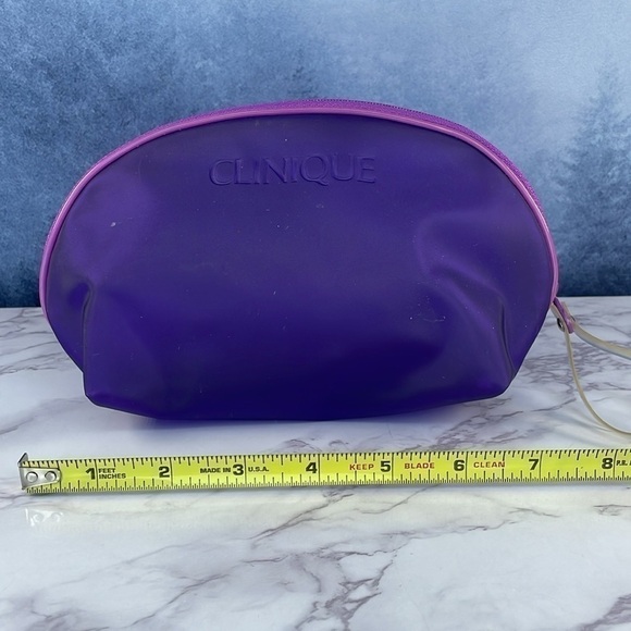 Clinique Cosmetic Bag - Picture 9 of 11